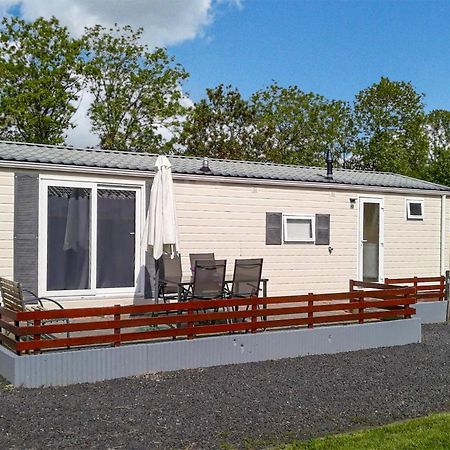 3 Bedroom Stunning Stacaravan In Tzummarum Extérieur photo